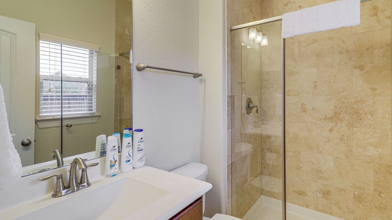 Photo of Bathroom in George Bush Park/Eldridge