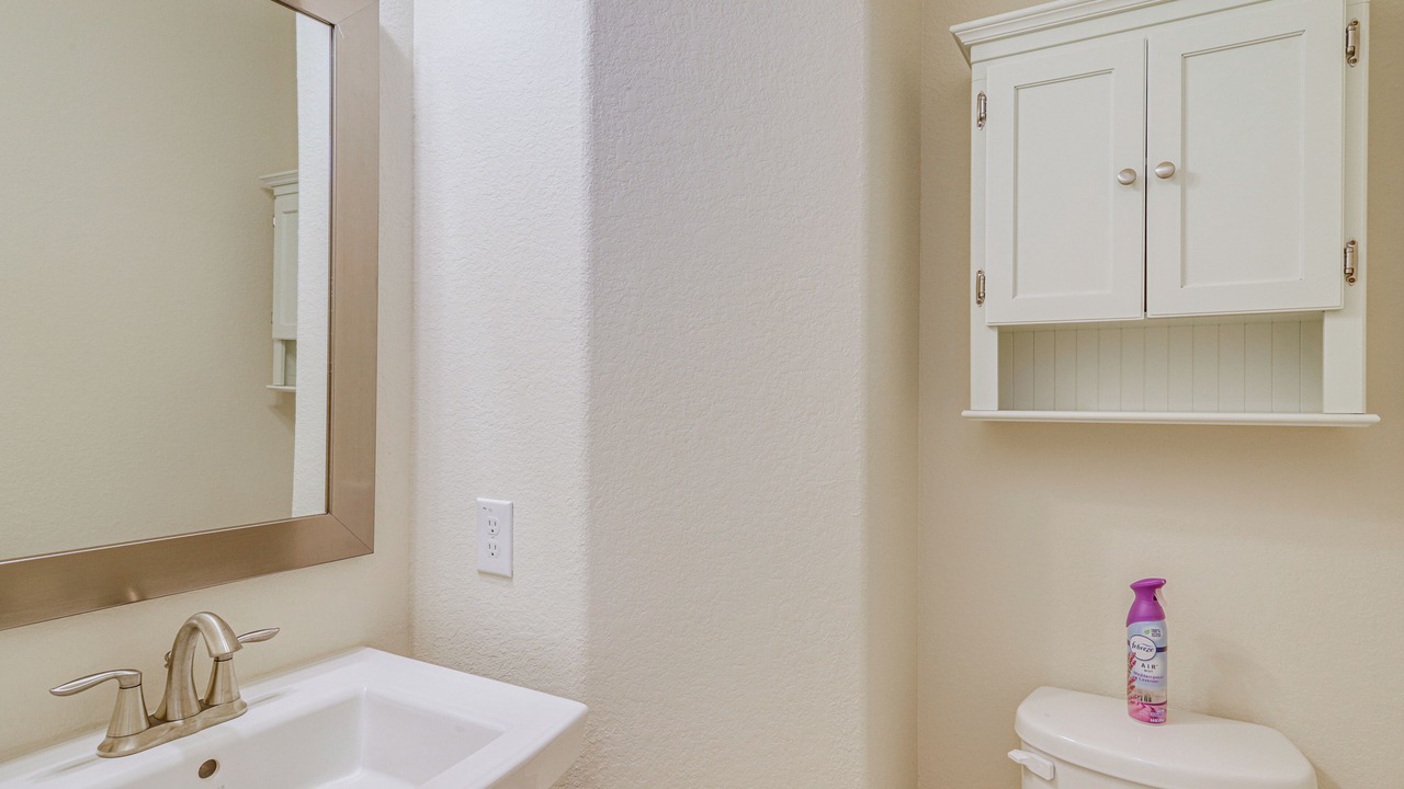 Photo of Bathroom in George Bush Park/Eldridge