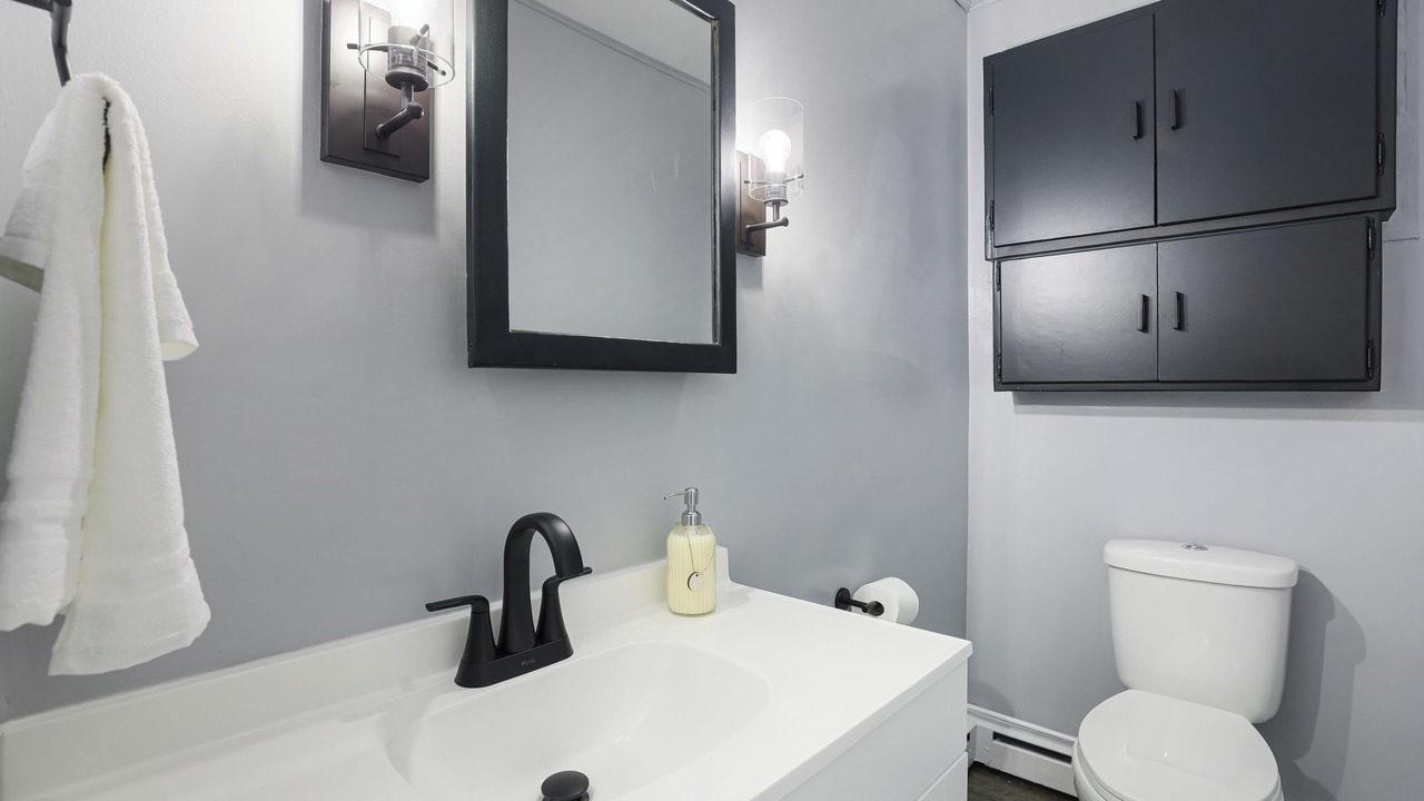 Photo of Bathroom in Des Plaines