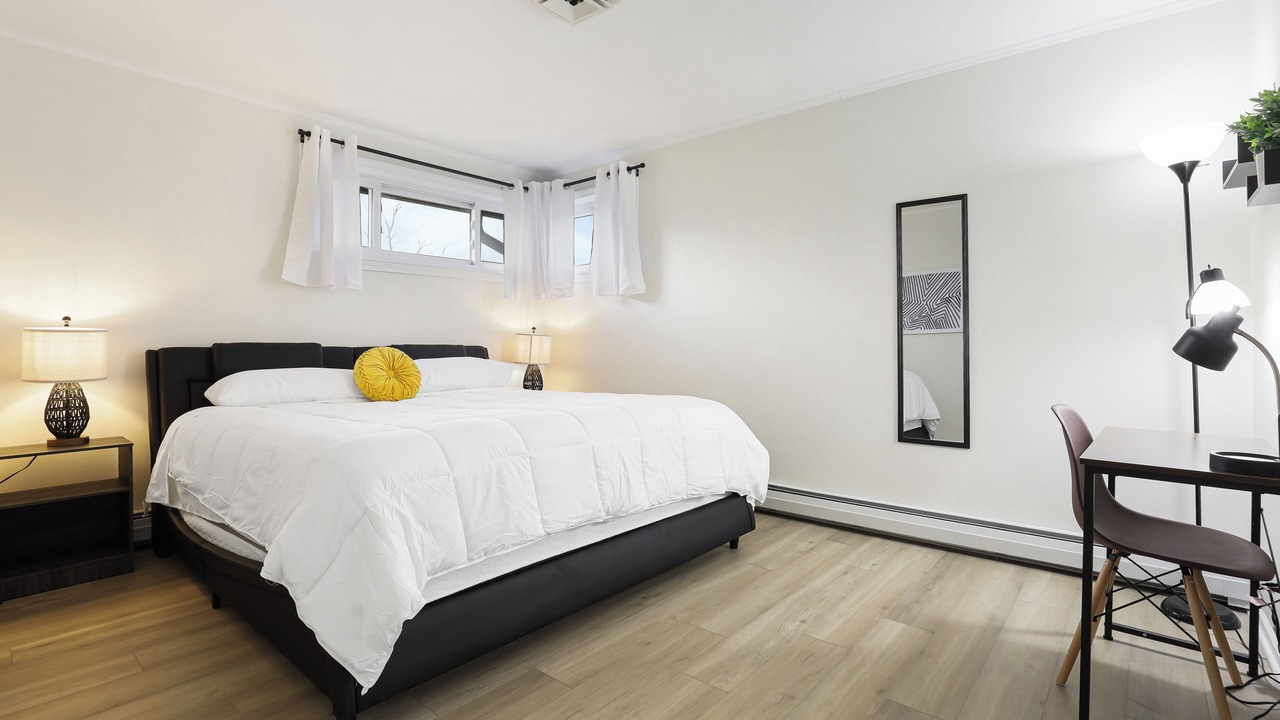 Photo of Bedroom in Des Plaines
