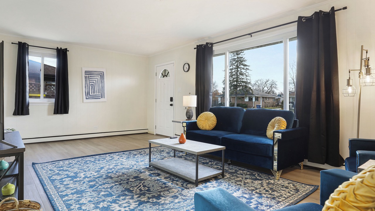 Photo of Livingroom in Des Plaines