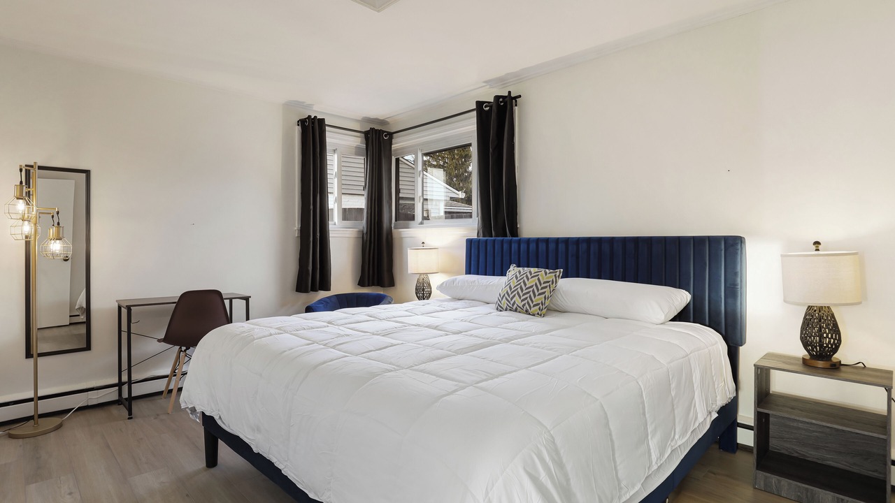 Photo of Bedroom in Des Plaines