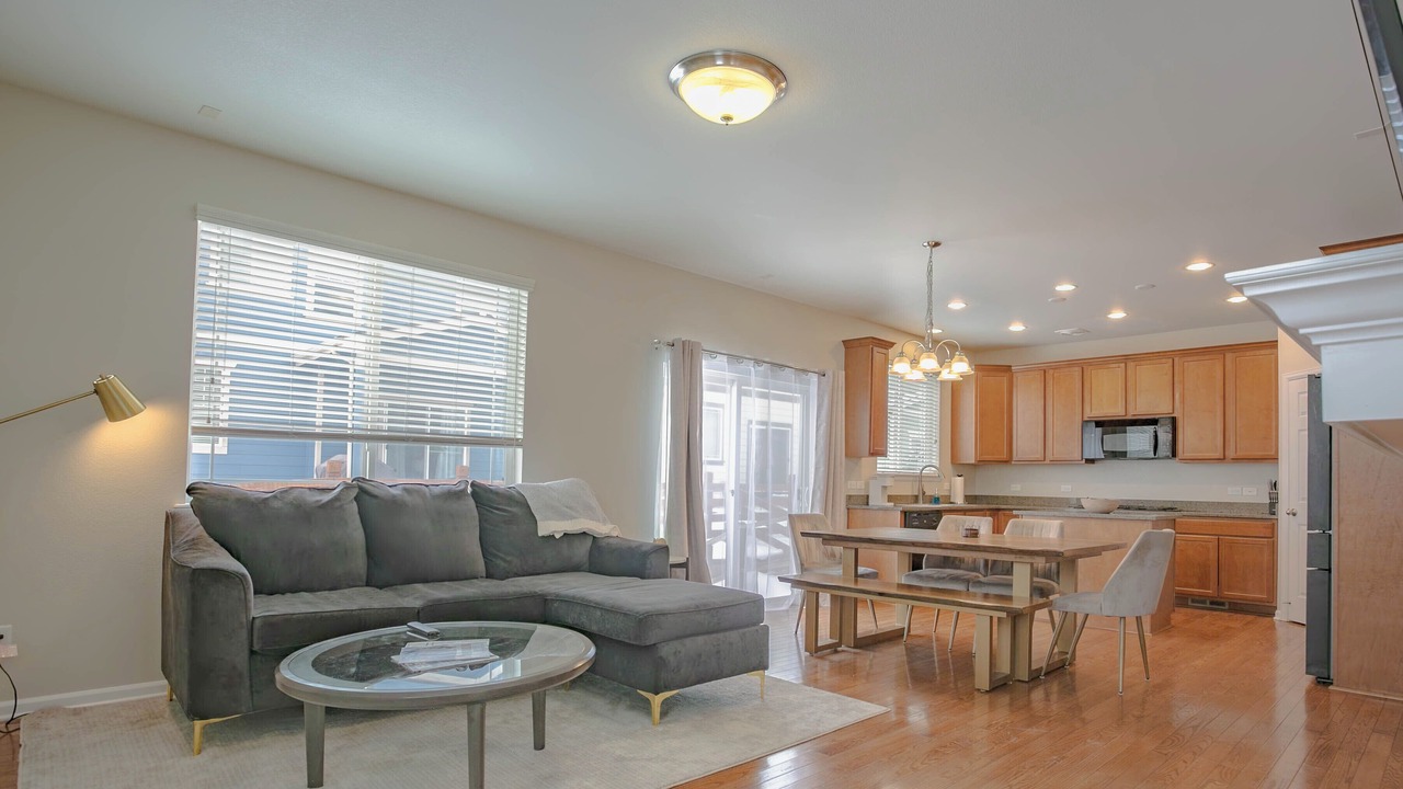 Photo of Livingroom in Aurora