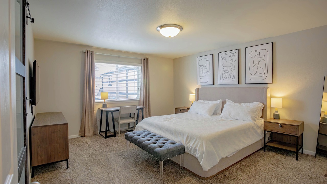 Photo of Bedroom in Aurora
