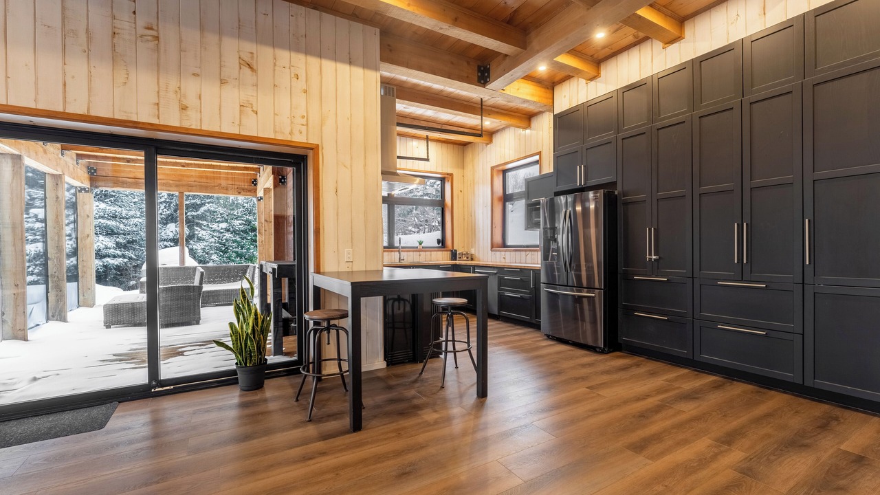 Photo of Kitchen in Ste-Lucie-des-Laurentides