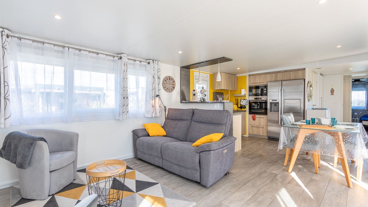 Photo of Livingroom in Sainte-Foy