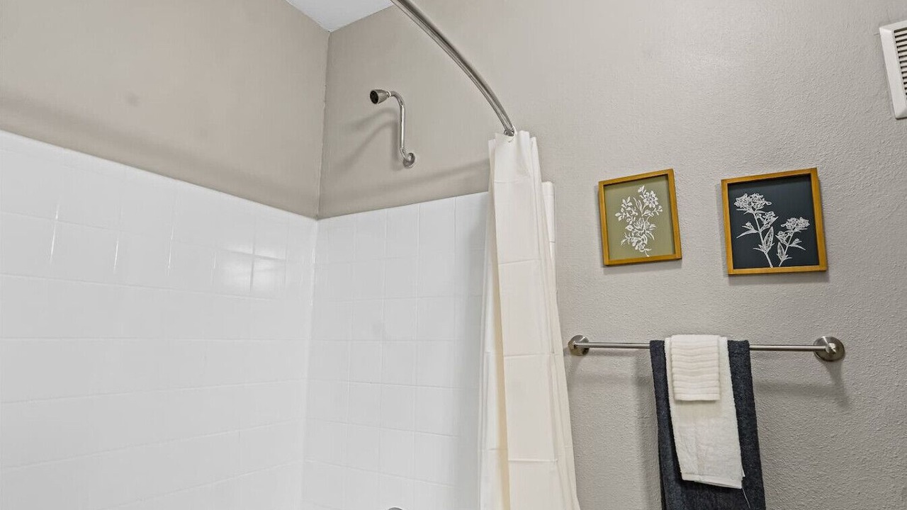 Photo of Bathroom in Fossil Creek
