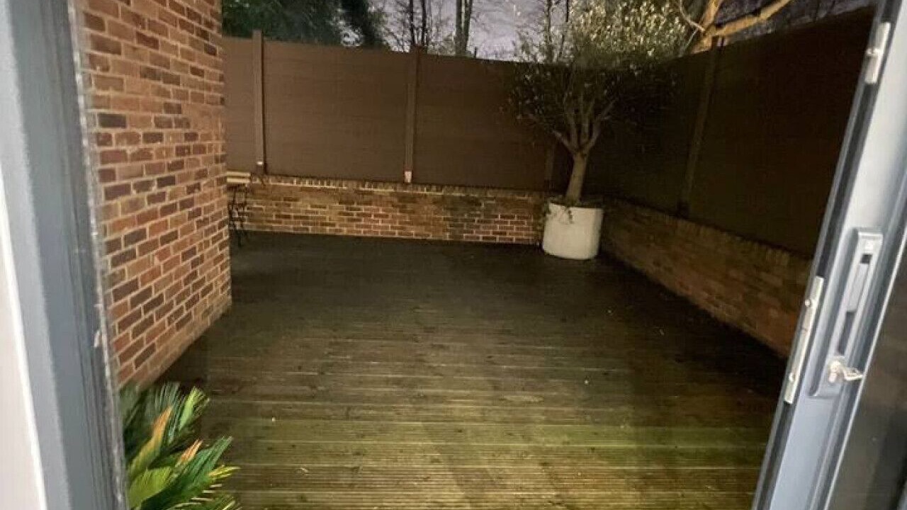 Photo of Patio Balcony in North Finchley