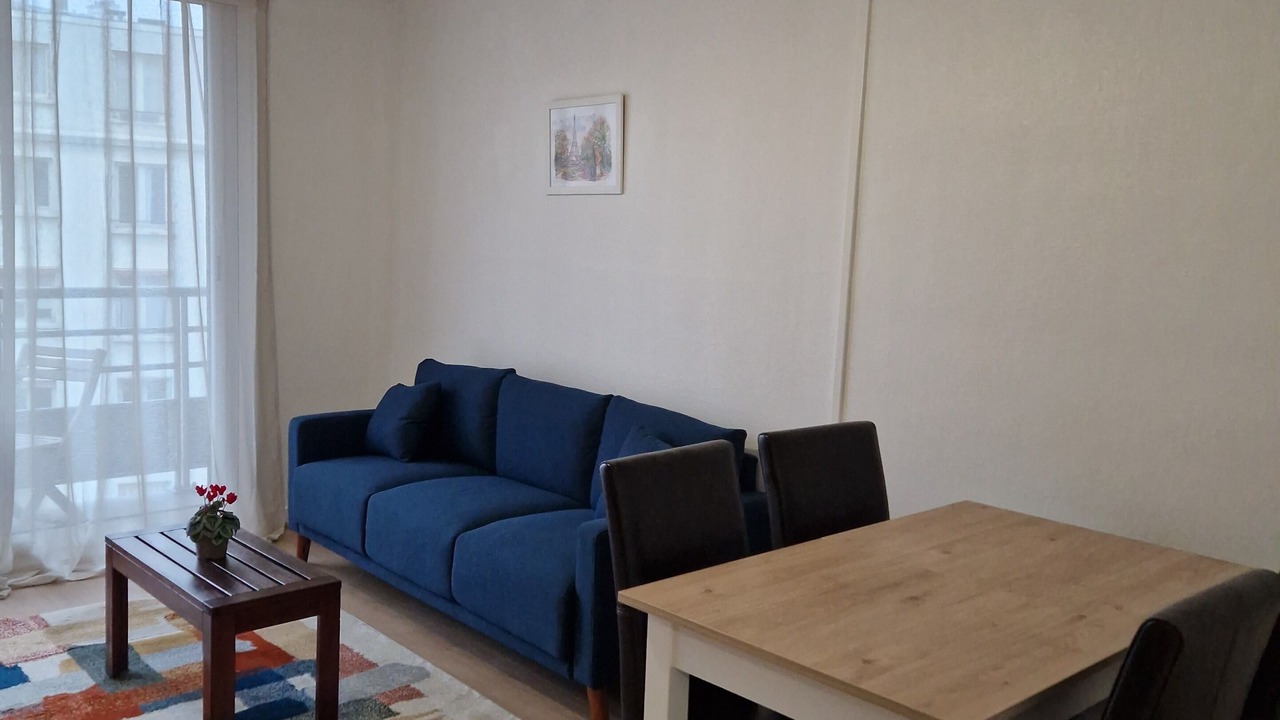Photo of Livingroom in Republique–Point-du-Jour