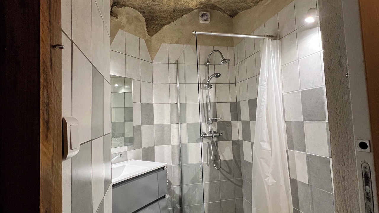 Photo of Bathroom in Doue-la-Fontaine