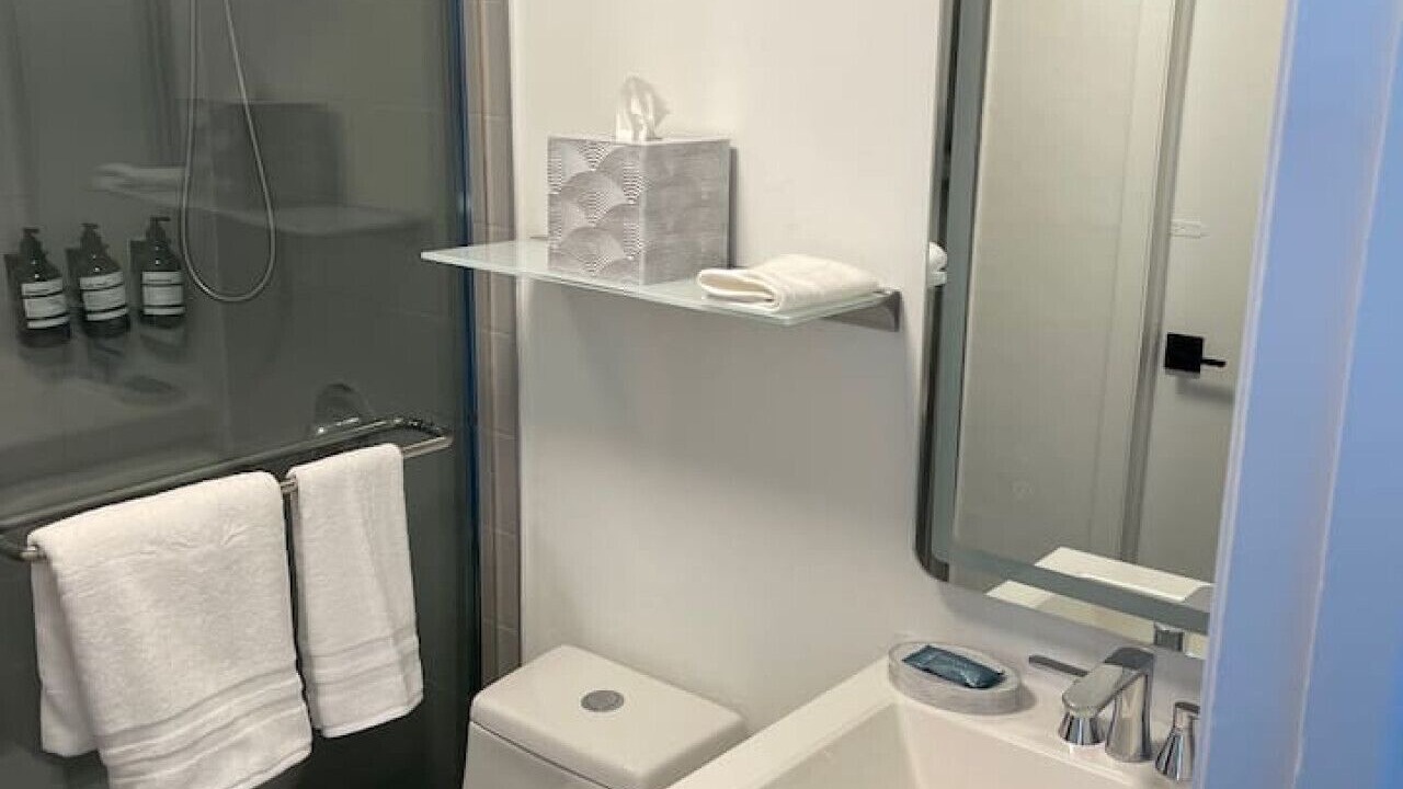 Photo of Bathroom in Flamingo/Lummus