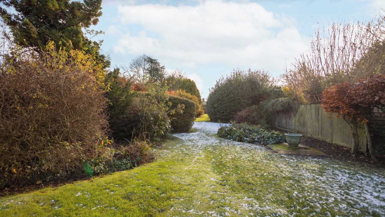 Photo of Others in Pottersbury