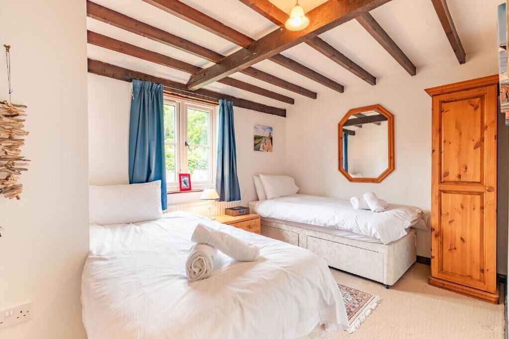 Photo of Others in Tuttington