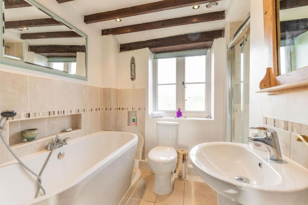 Photo of Others in Tuttington