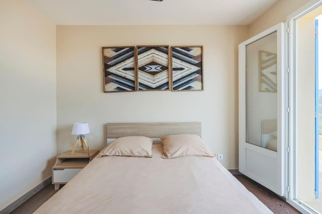 Photo of Bedroom in Saint Antoine