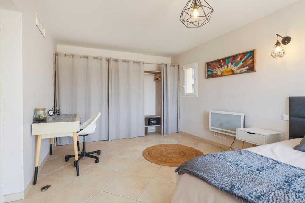 Photo of Bedroom in Saint Antoine