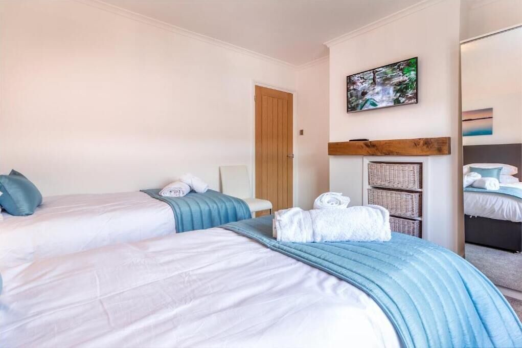 Photo of Others in Caterham