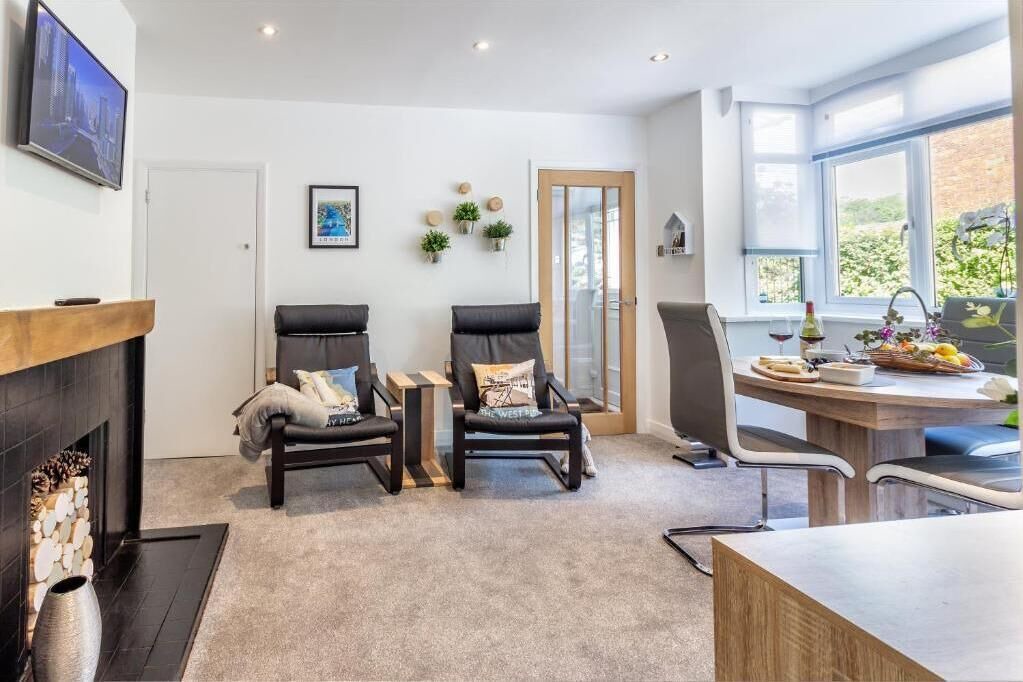 Photo of Others in Caterham