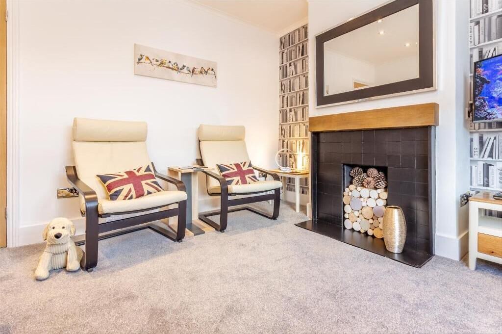 Photo of Others in Caterham