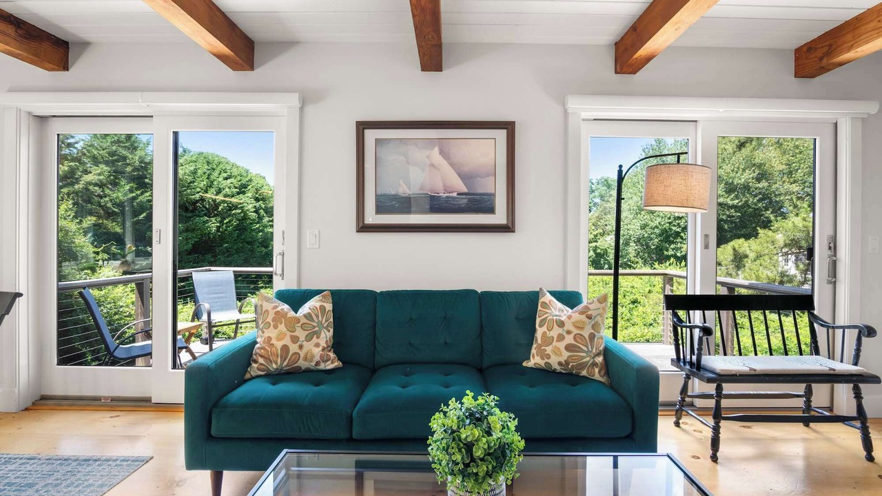 Photo of Livingroom in East Orleans