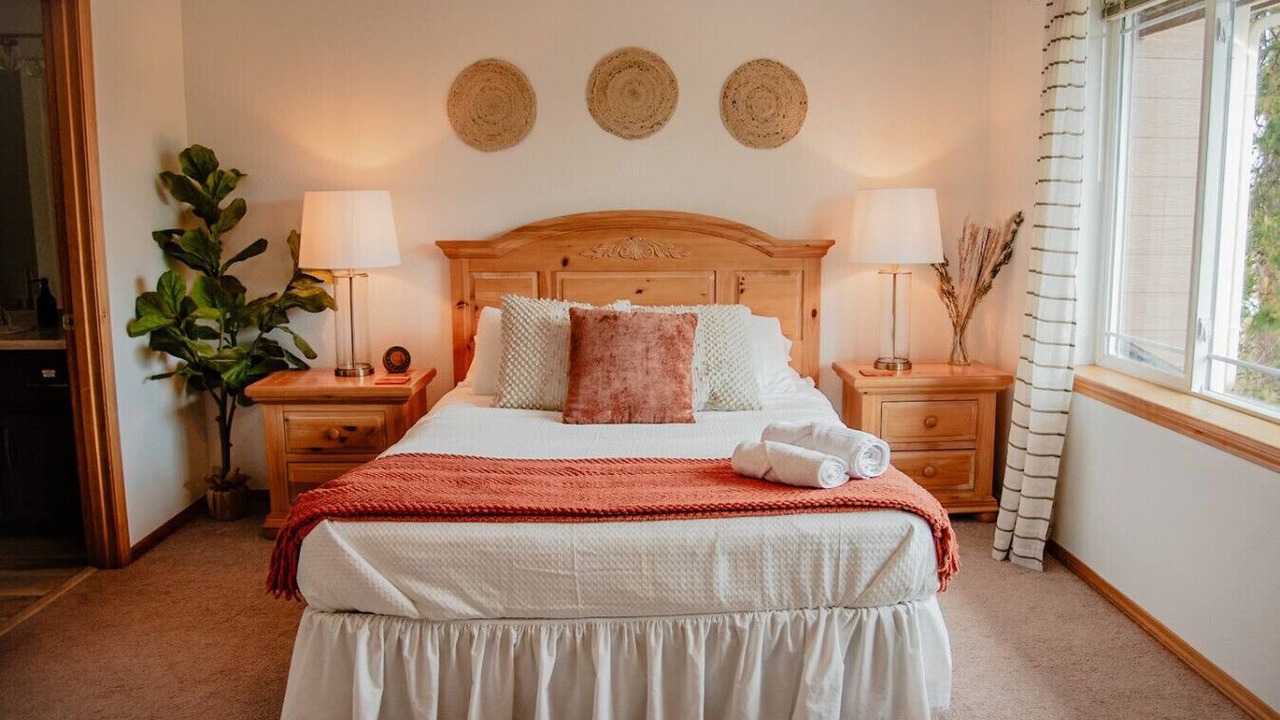 Photo of Bedroom in Klamath Falls