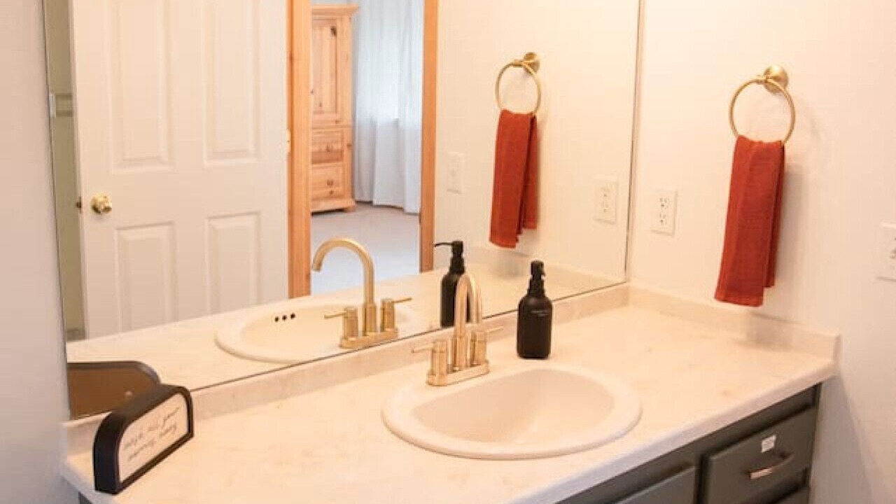 Photo of Bathroom in Klamath Falls