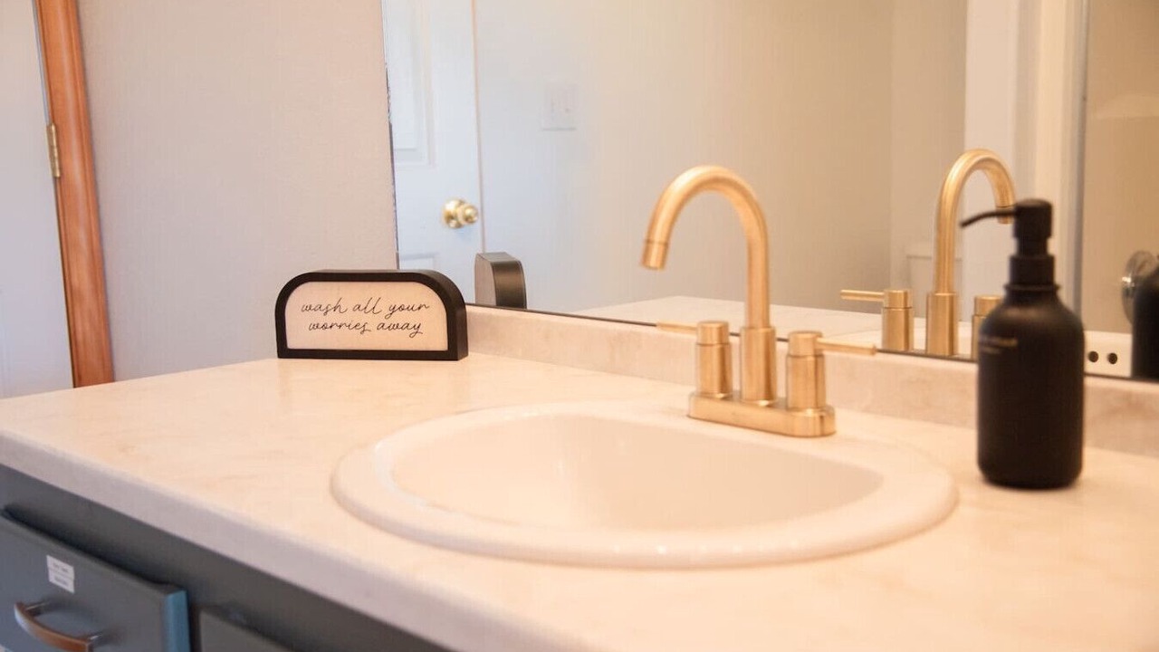 Photo of Bathroom in Klamath Falls