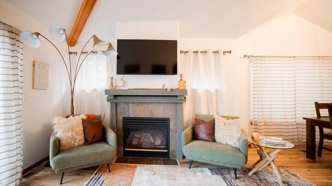 Photo of Livingroom in Klamath Falls