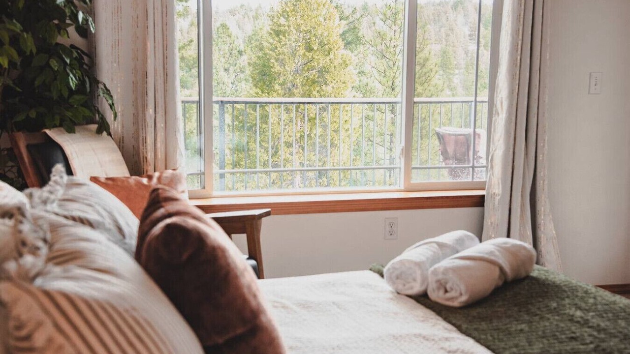Photo of Bedroom in Klamath Falls