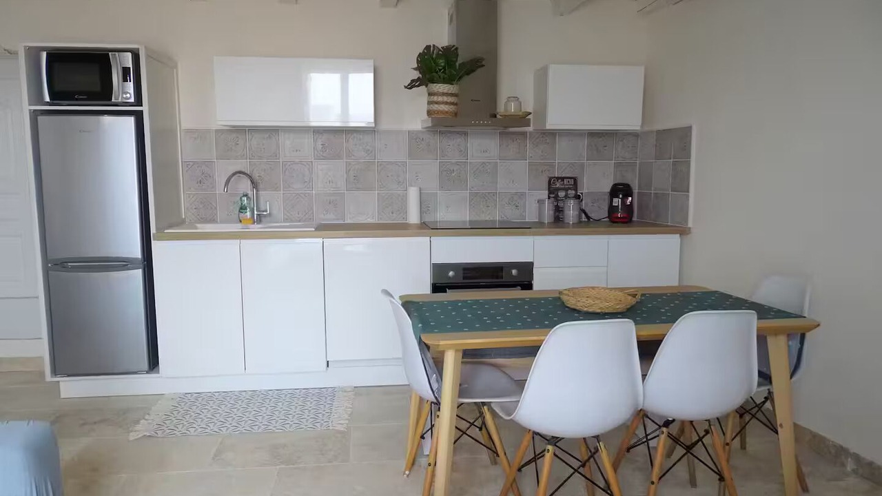 Photo of Kitchen in Chateauneuf-de-Gadagne
