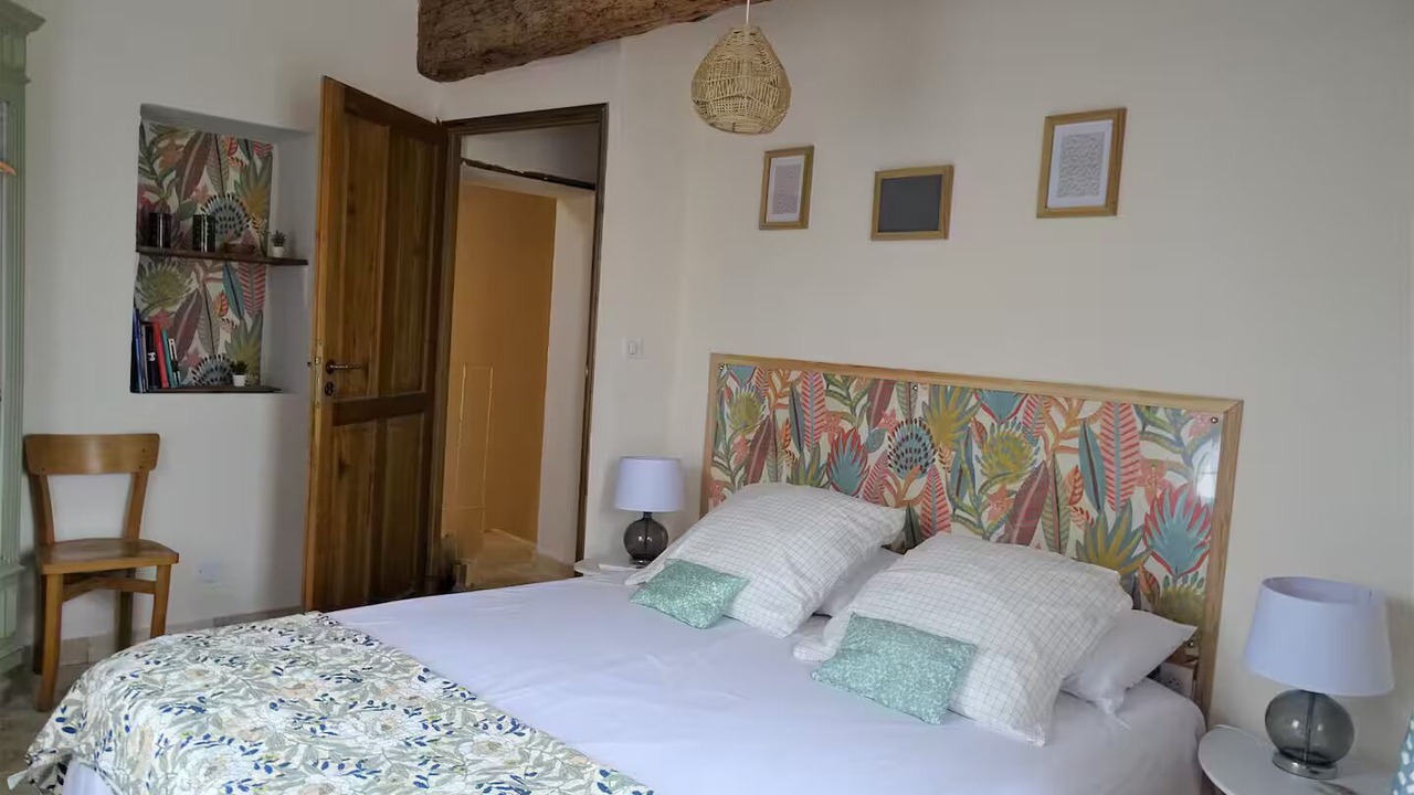 Photo of Bedroom in Chateauneuf-de-Gadagne