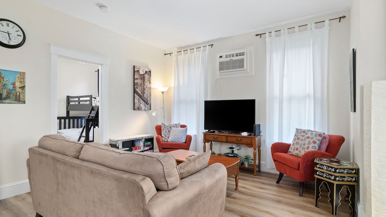 Photo of Livingroom in Cherry Valley