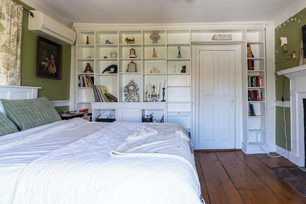 Photo of Bedroom in The Point