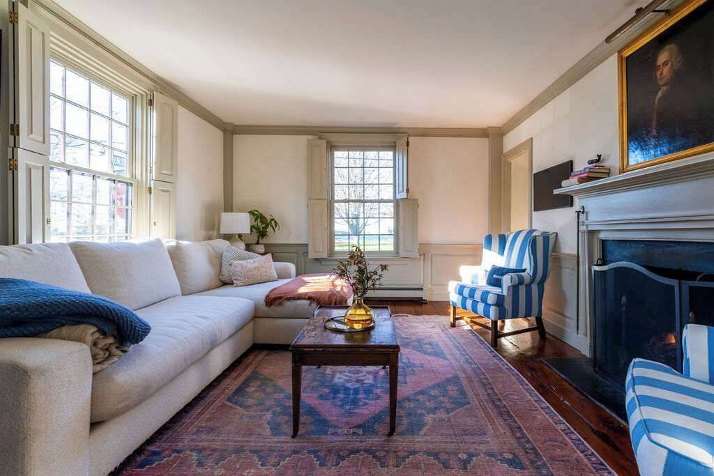 Photo of Livingroom in The Point