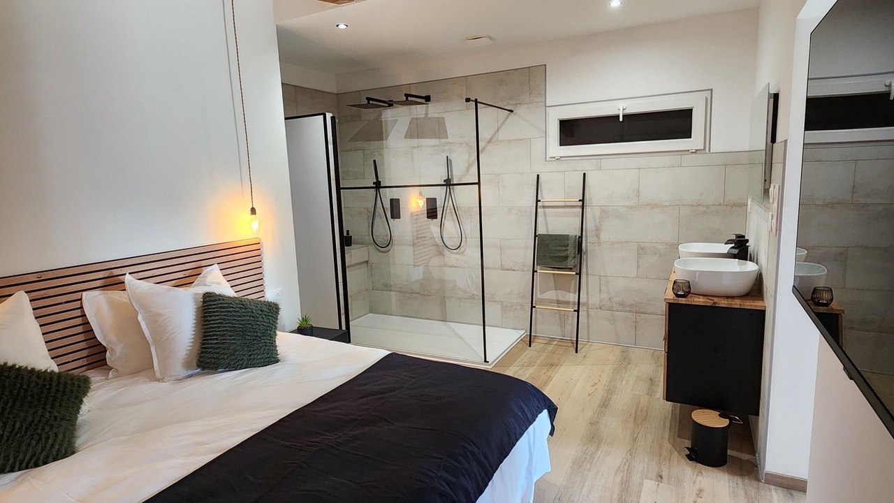 Photo of Bedroom in Saint-Laurent-La-Vernede