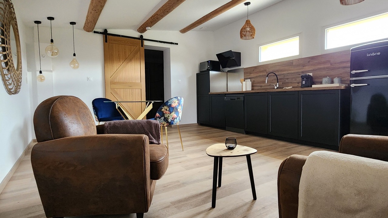 Photo of Livingroom in Saint-Laurent-La-Vernede