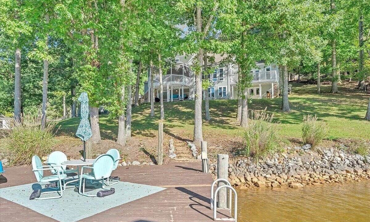 Photo of Outdoor in Westlake Corner