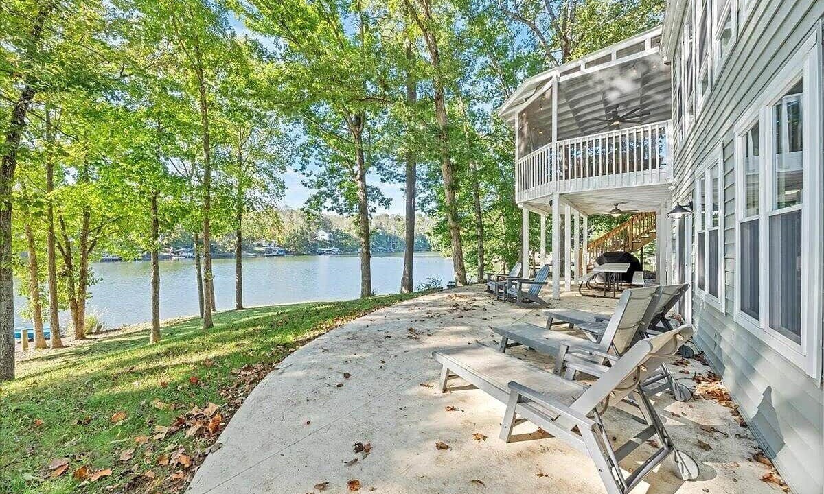 Photo of Patio Balcony in Westlake Corner