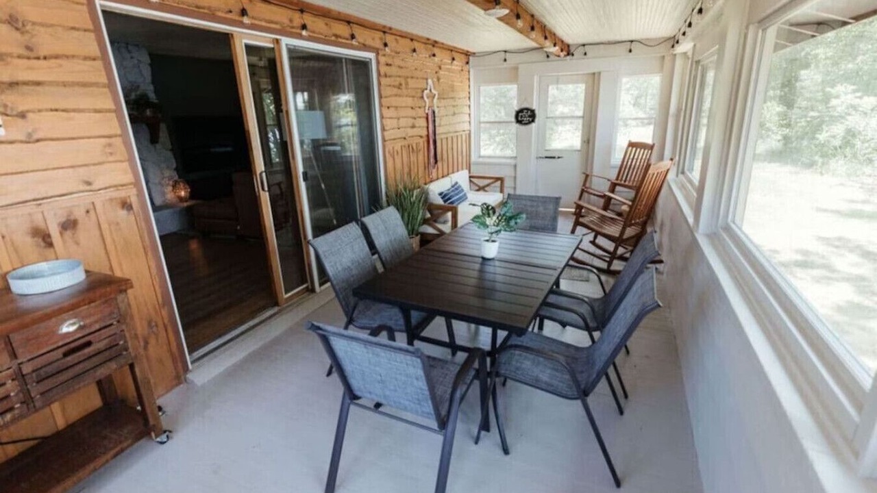 Photo of Outdoor in Gleason