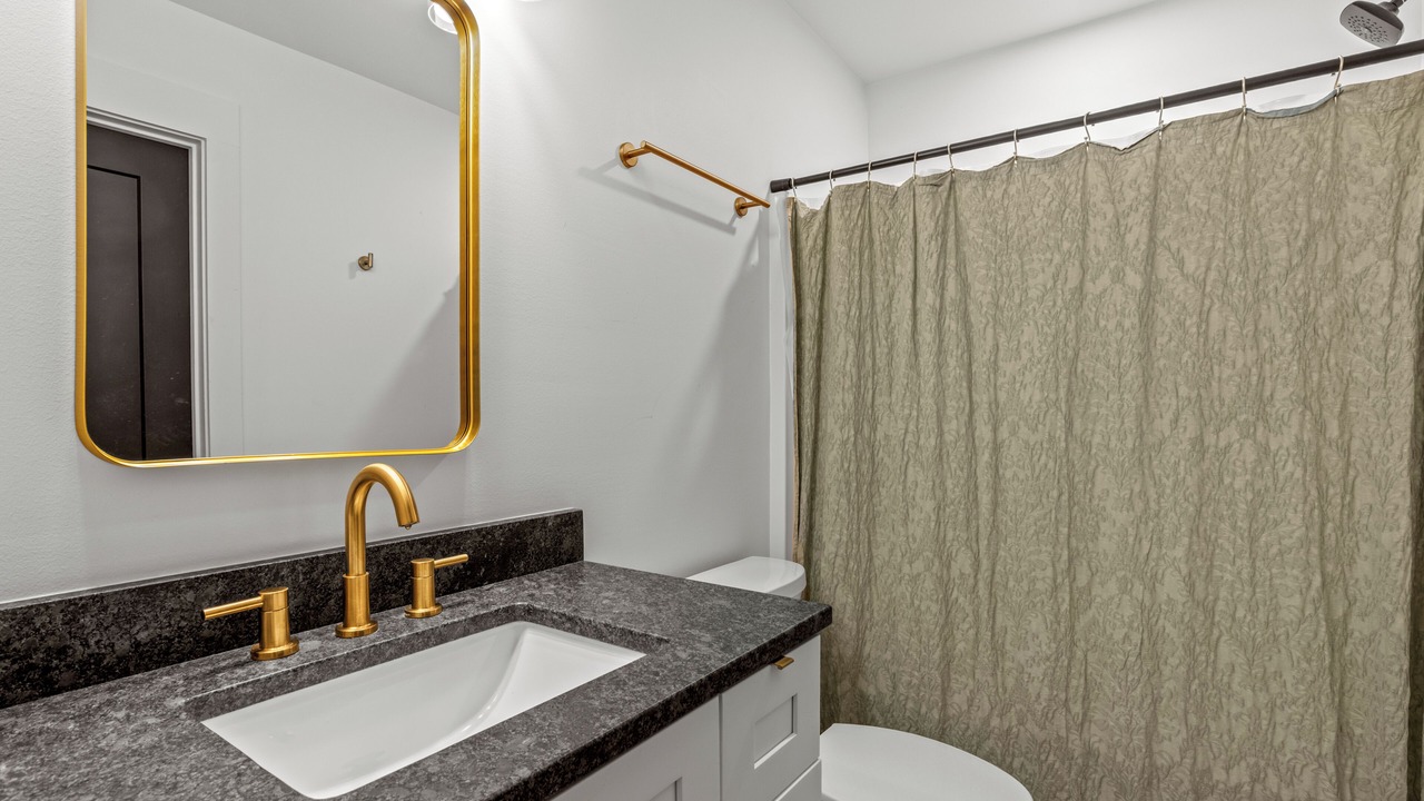 Photo of Bathroom in Flintstone