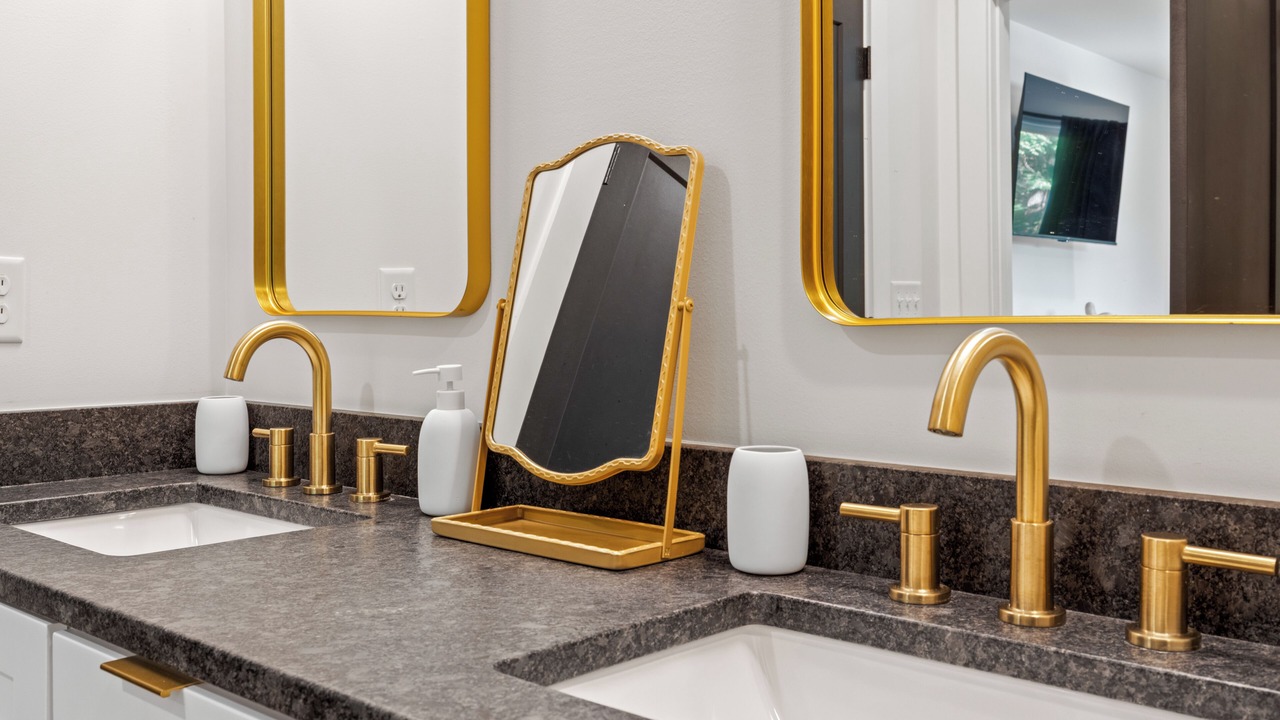 Photo of Bathroom in Flintstone