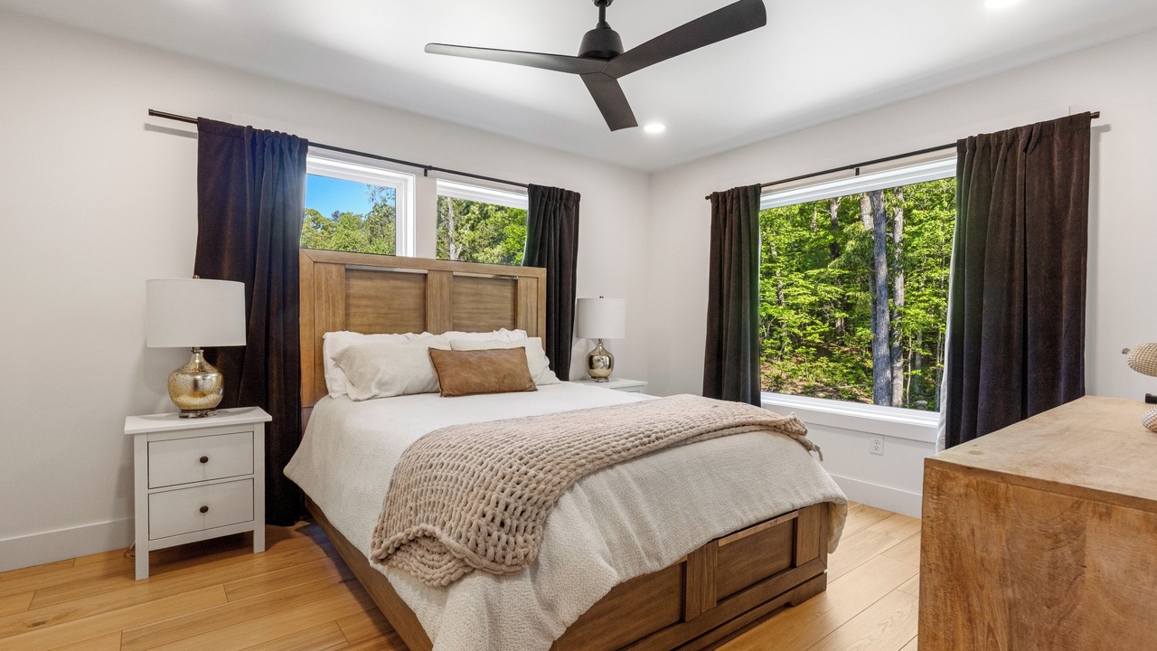 Photo of Bedroom in Flintstone