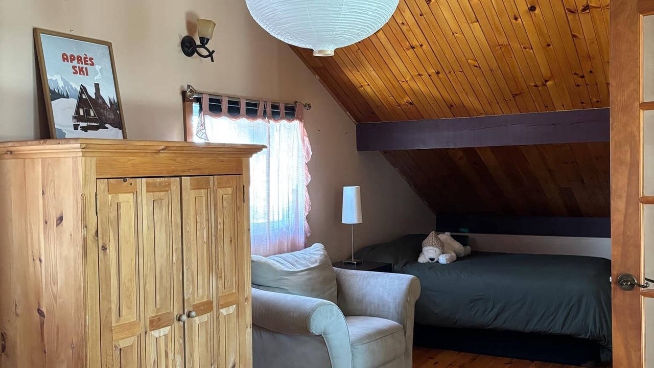 Photo of Bedroom in St-Adolphe-d'Howard