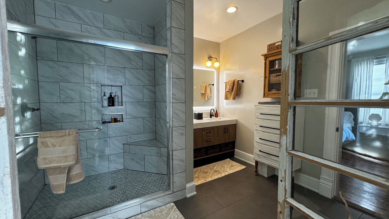Photo of Bathroom in Mosby