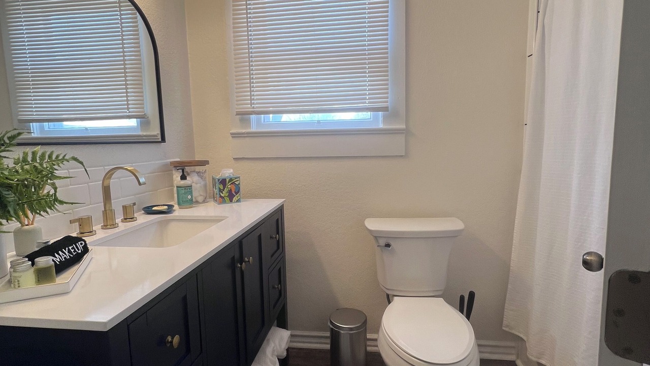 Photo of Bathroom in Artesia
