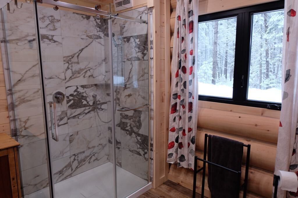 Photo of Bathroom in Saint-Mathieu-du-Parc