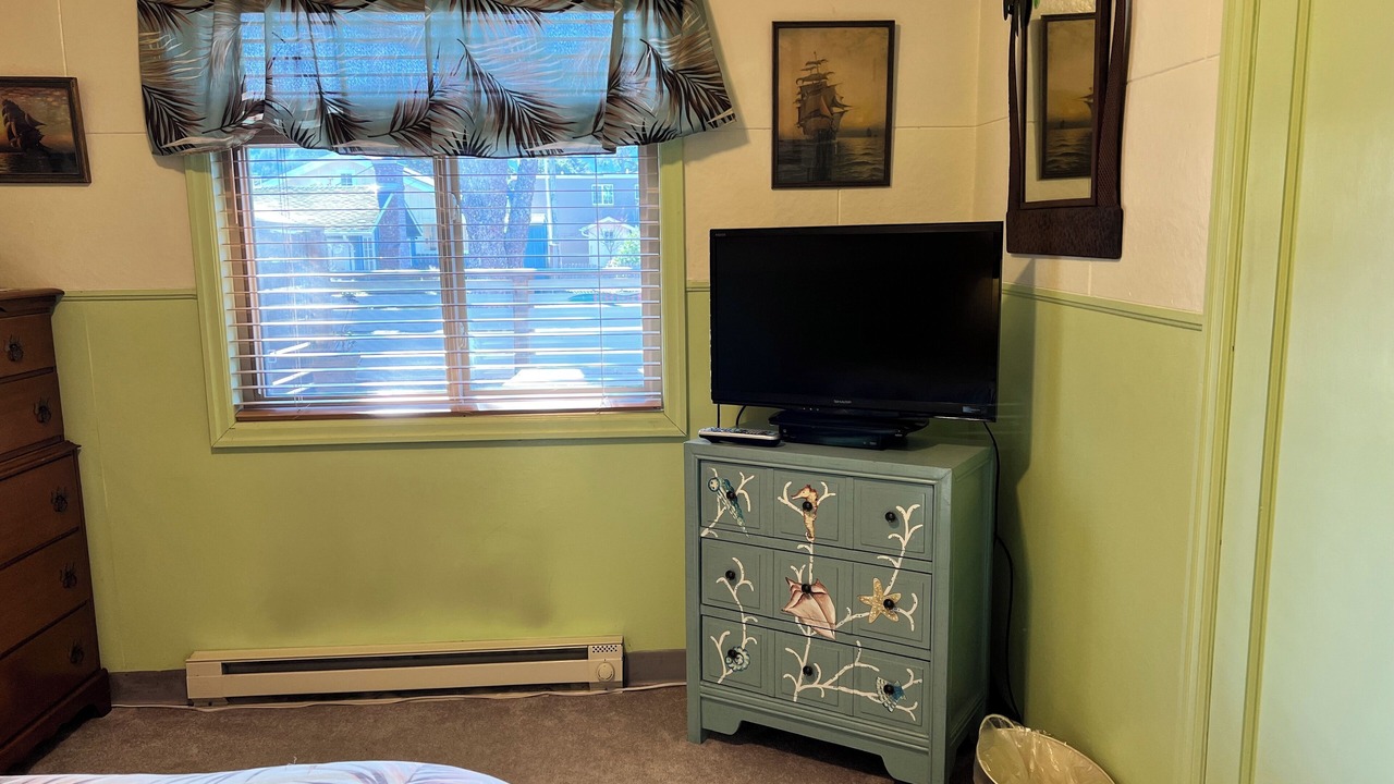 Photo of Bedroom in Neskowin