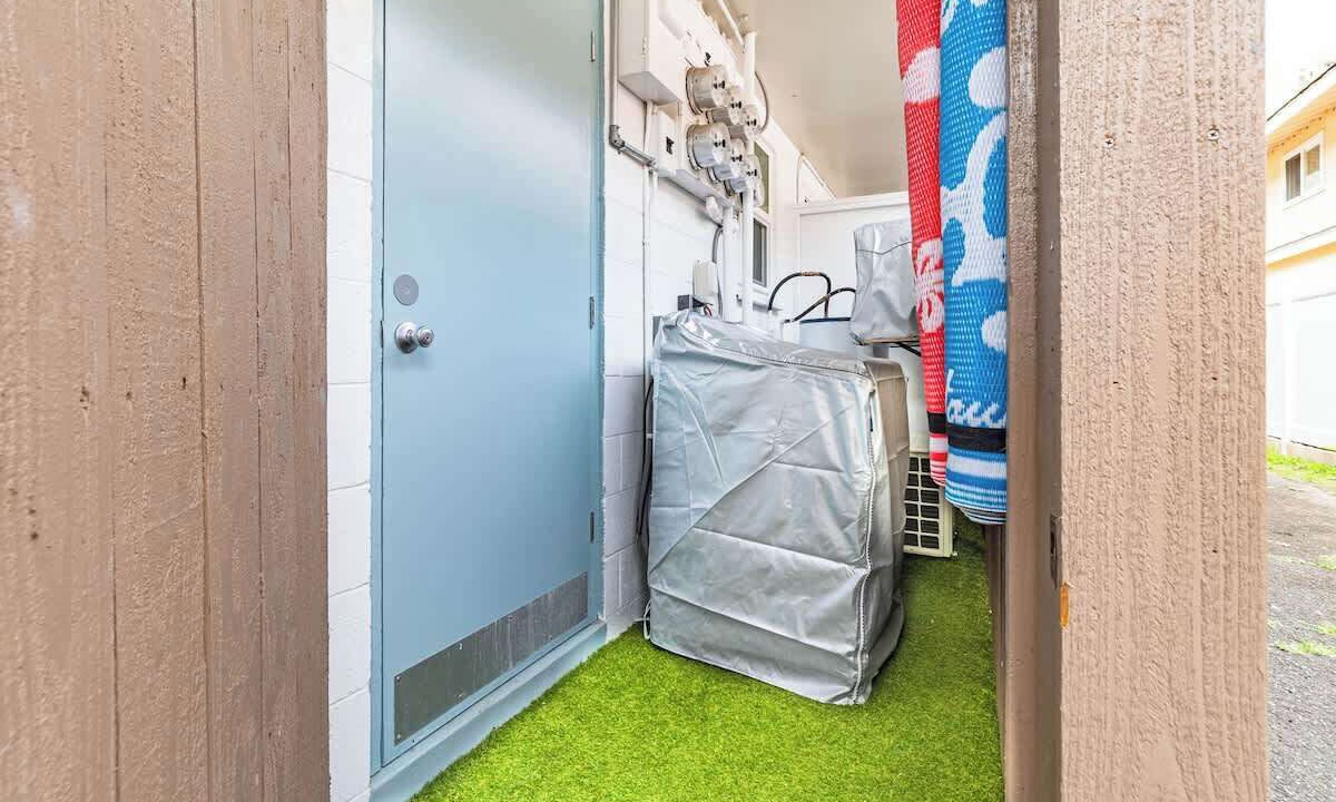 Photo of Outdoor in McCully - Moiliili