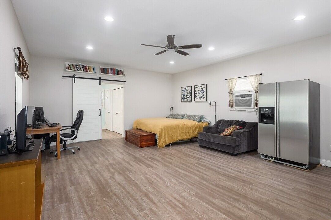 Photo of Bedroom in Elgin