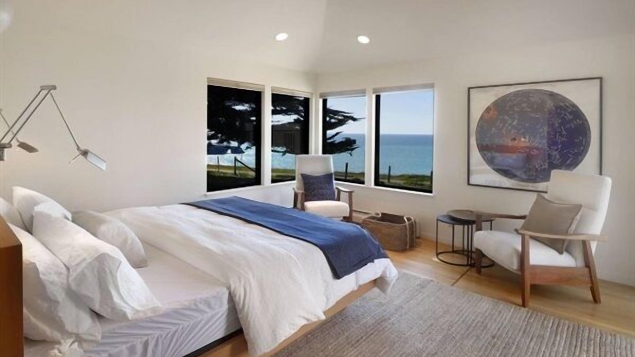 Photo of Bedroom in Occidental